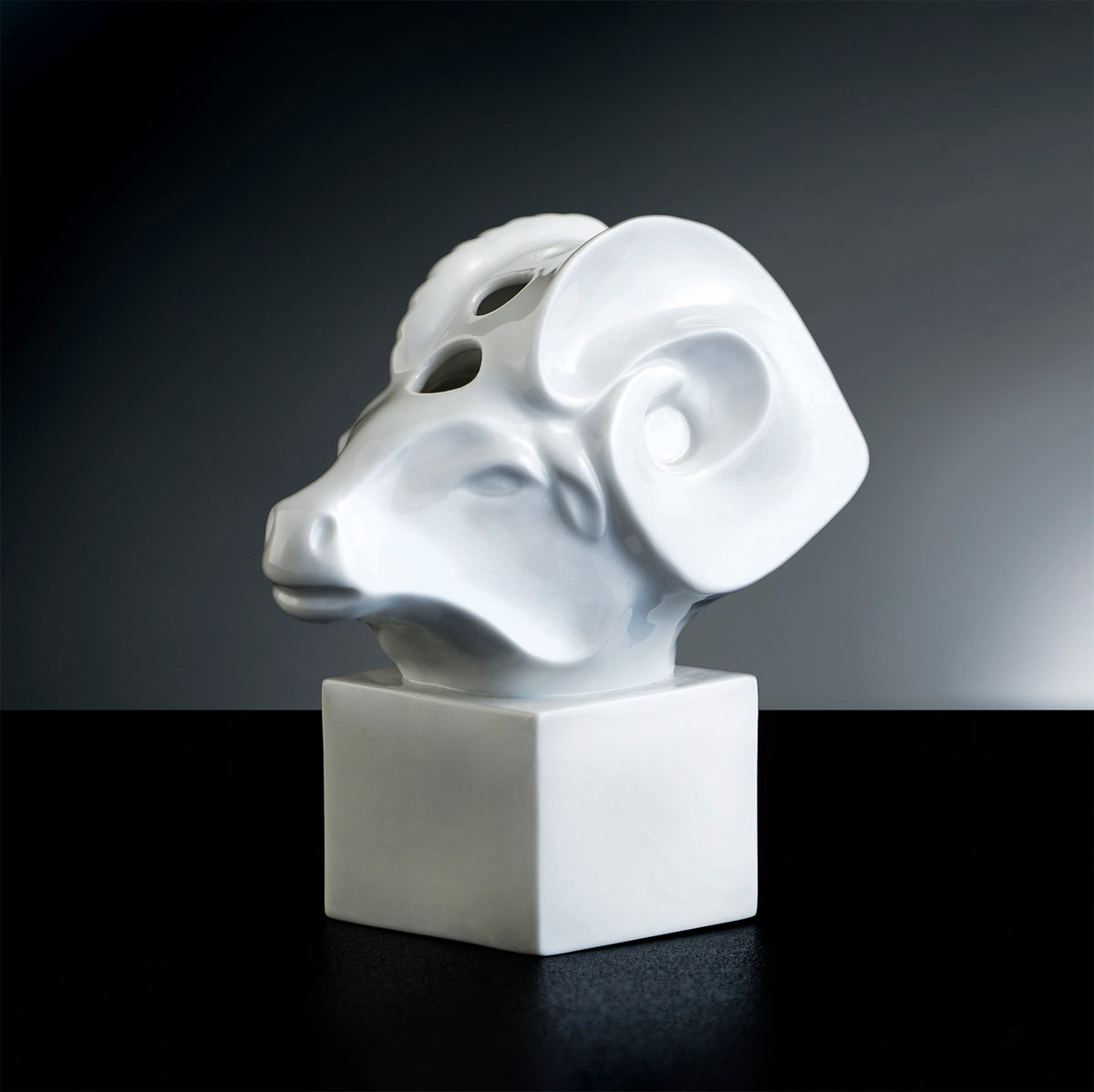 Leading Role porcelain zodiac ram pen holder, ram&