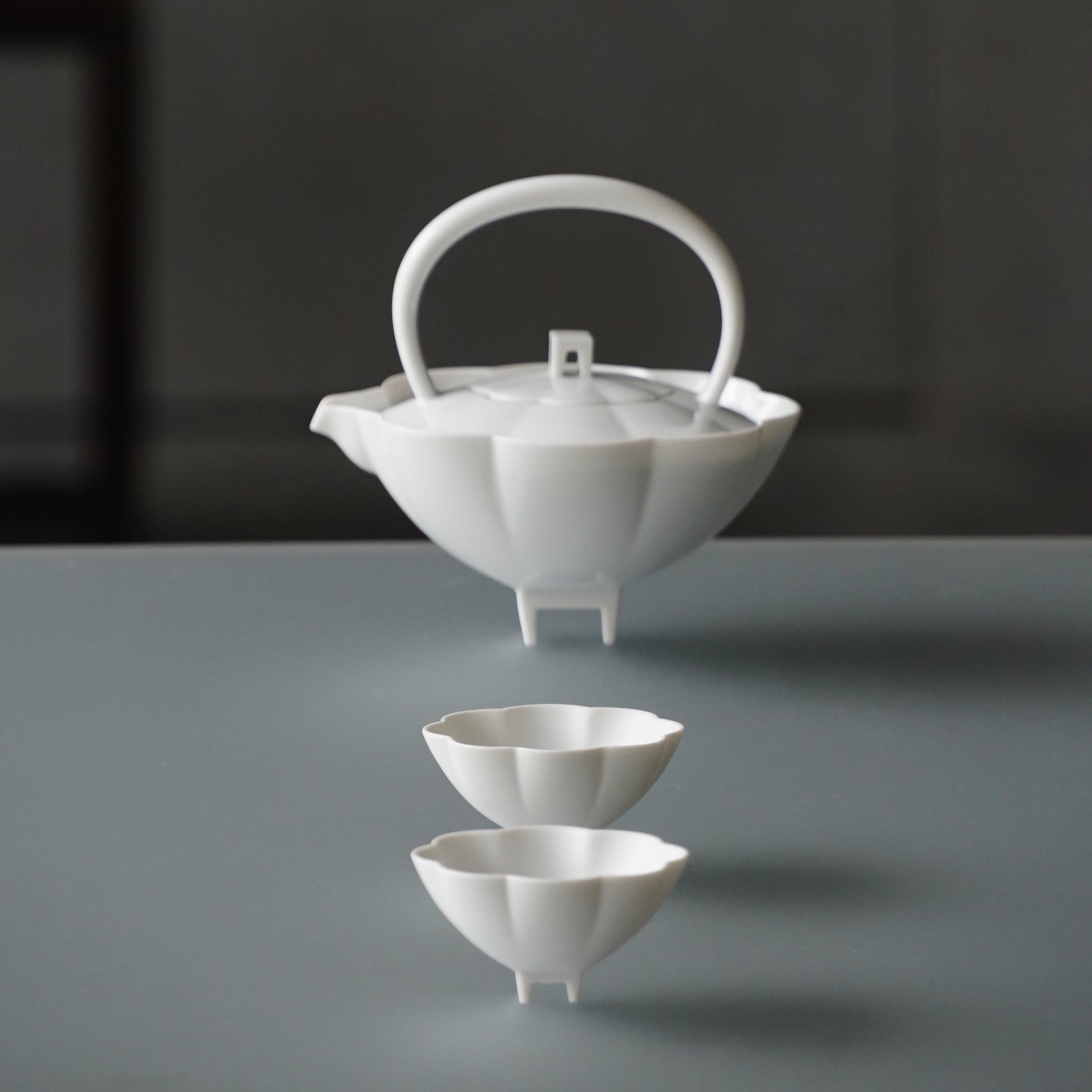 長春》白瓷茶壺與杯組｜山水靈感× 春花器形× 儀式茶具｜八方新氣
