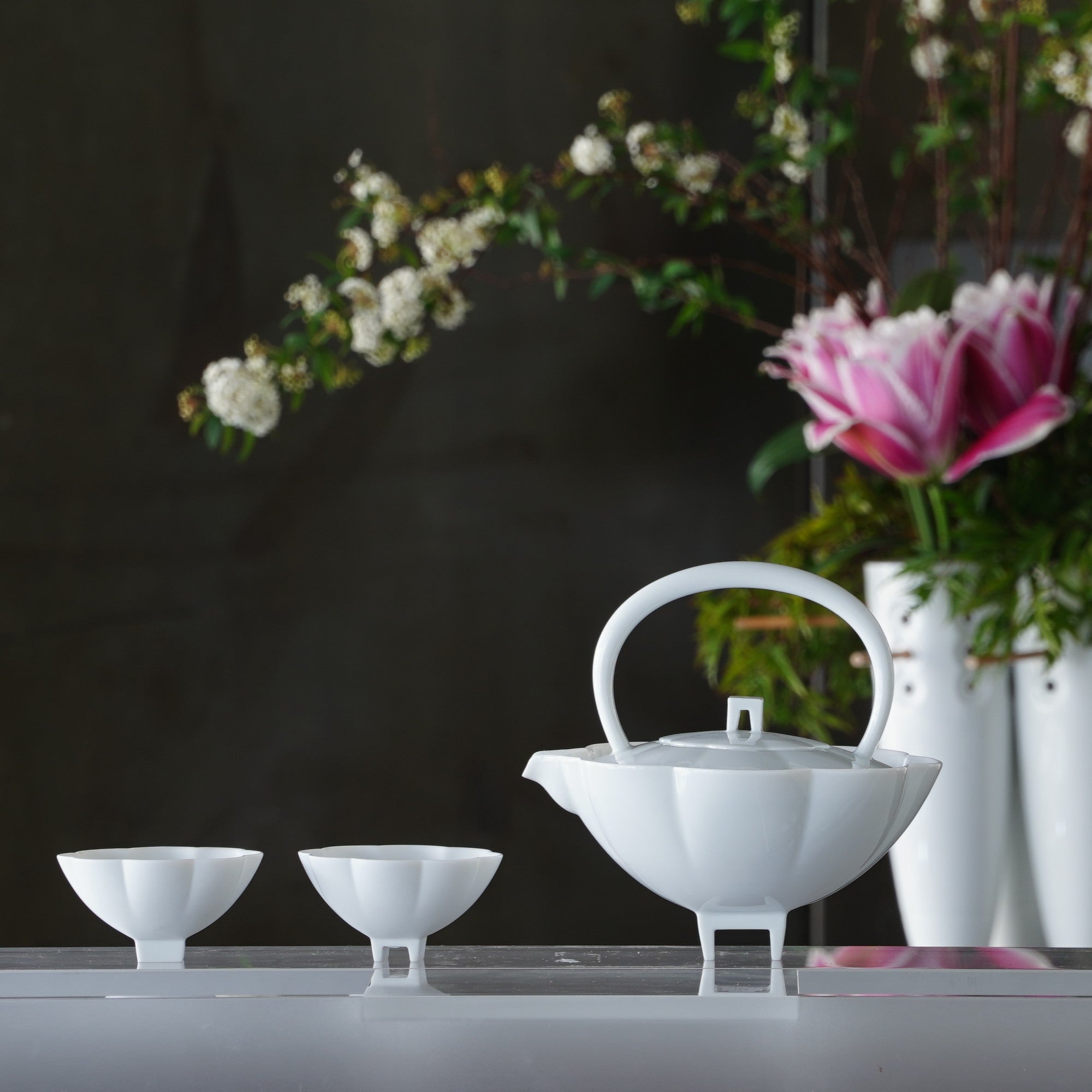 長春》白瓷茶壺與杯組｜山水靈感× 春花器形× 儀式茶具｜八方新氣