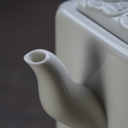 八方新氣 鴻福 造形壺 茶壺 瓷器 白瓷 禮物 瓷壺 茶具 咖啡杯 茶杯 蝙蝠 壺嘴特寫