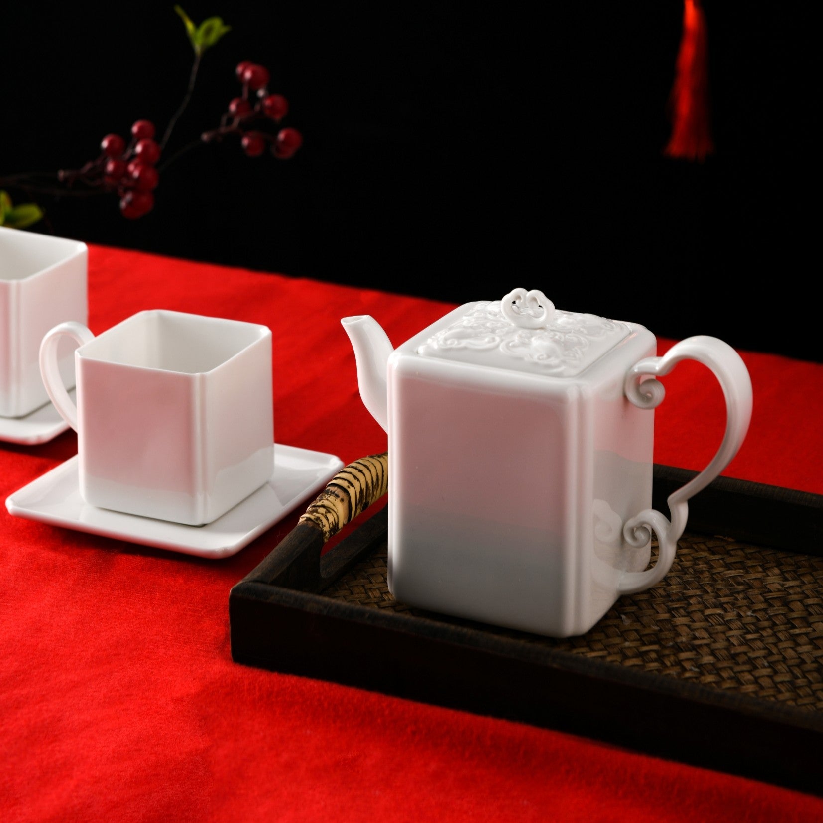 八方新氣 鴻福 造形壺 茶壺 瓷器 白瓷 禮物 瓷壺 茶具 咖啡杯 茶杯 蝙蝠