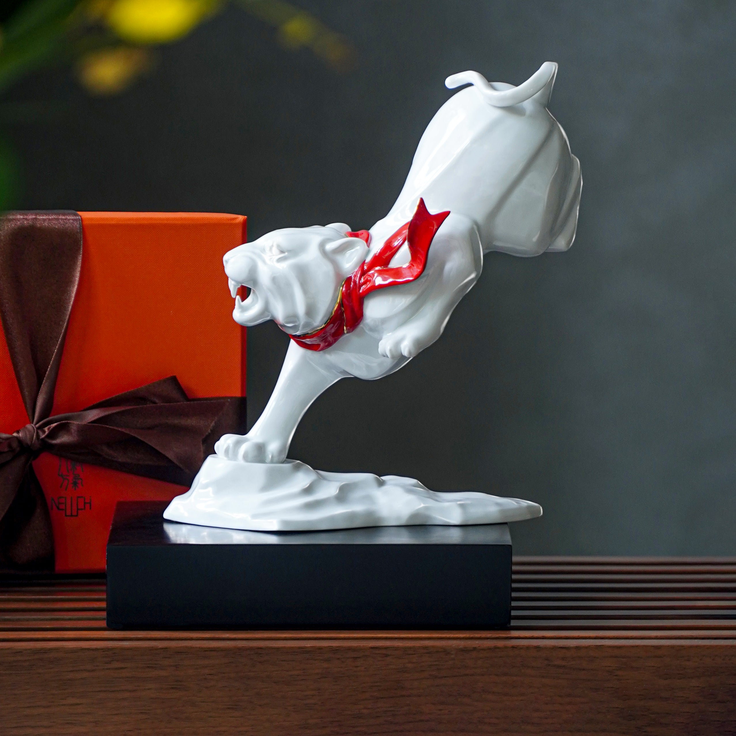 八方新氣 虎 印記 瓷偶 瓷器 擺飾 印璽 印章 白瓷 禮物 家居生活 家飾品