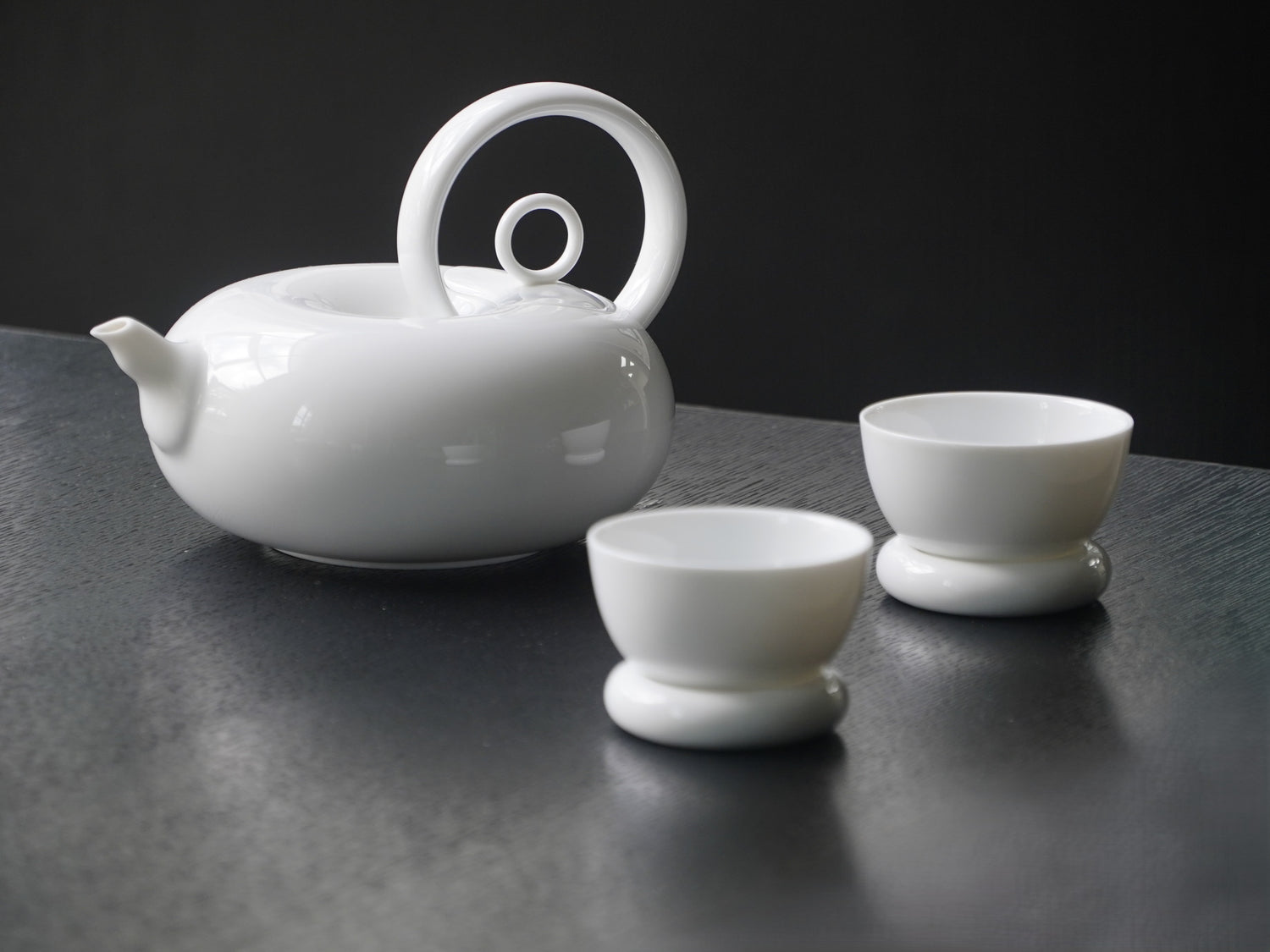 圓好夢 廚房餐桌 茶杯 茶壺 杯壺 荼具 白瓷 王俠軍 八方新氣