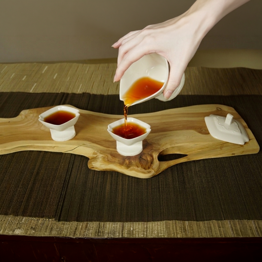 八方新氣 花祭 陶瓷 茶杯 蓋杯 瓷器 白瓷 咖啡杯 造形杯