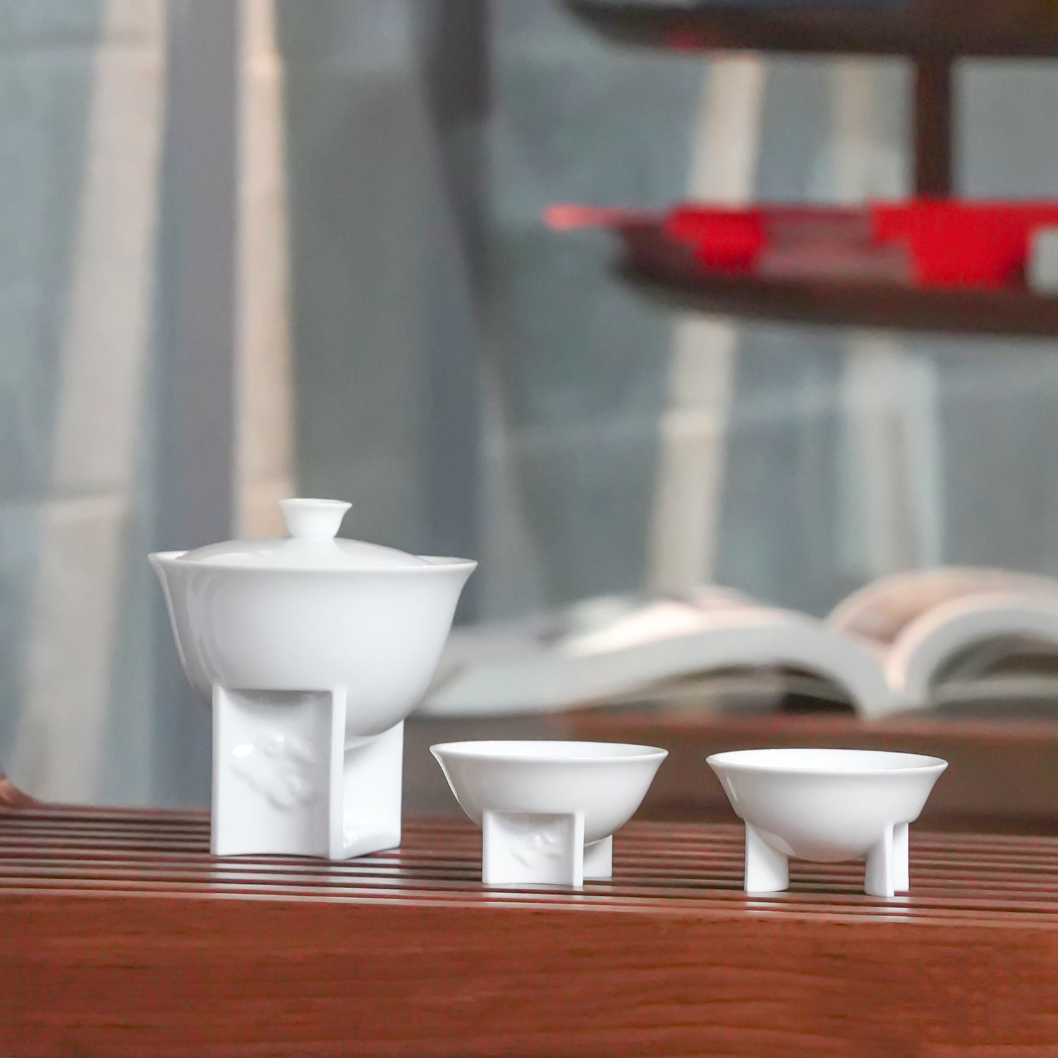Wander Freely – Porcelain Gaiwan &amp; Teacup Set