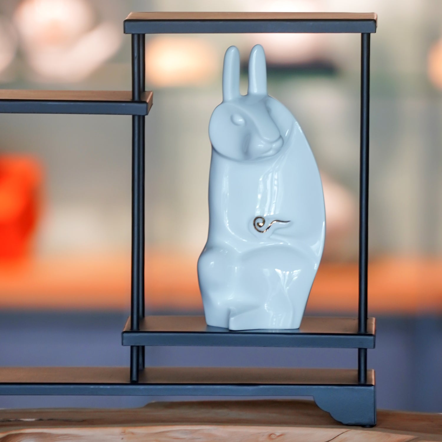 手工白瓷兔子與祥雲擺件｜寓意和諧與祝福的藝術作品