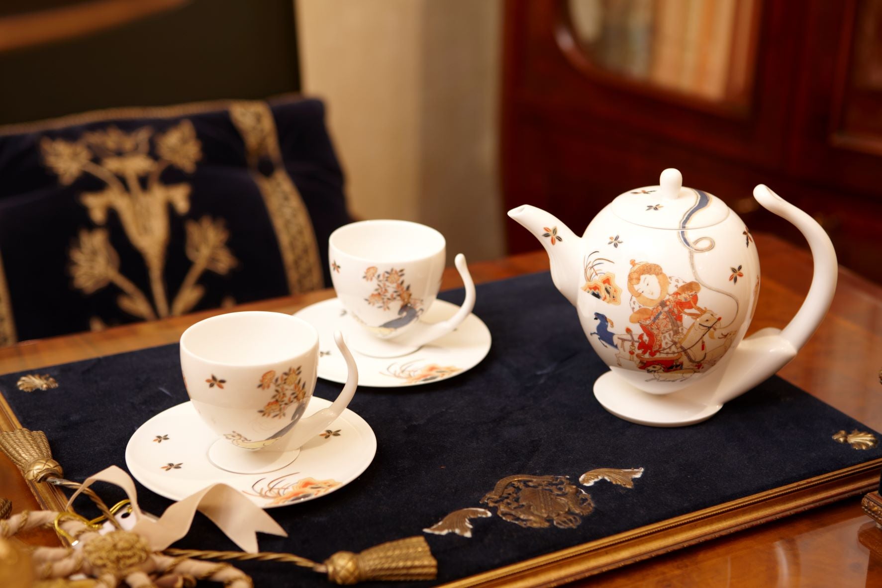 故宮清香系列 九羊迎春 陶瓷茶具 杯盤組