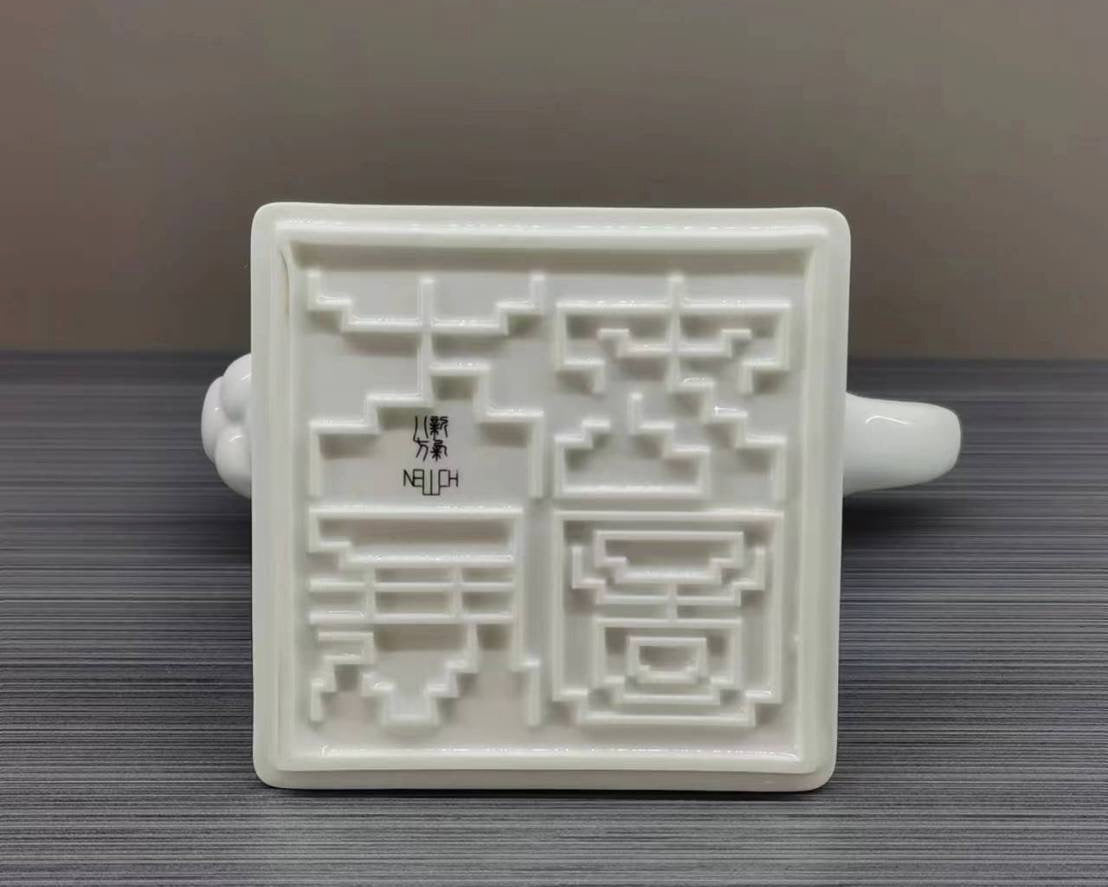 如意如雲 生肖兔瓷偶 瓷器擺飾 底部