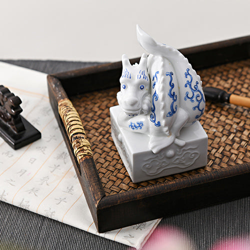龍禧A Happy Dragon｜風調雨順的祥瑞玉璽｜八方新氣NewChi Porcelain