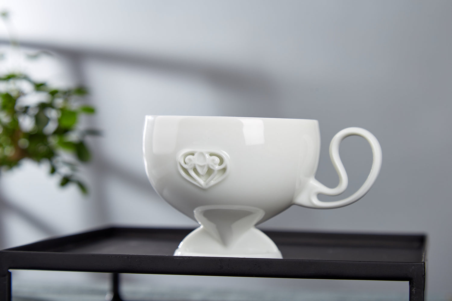 春暖花開茶杯 中空懸浮提把細節｜結構與美感並存的挑戰